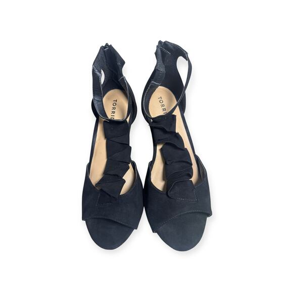 Torrid Black Ruffle Peep Toe Heels 3" Heel Women’s Size 10 Suede Dress Sandals - Picture 1 of 6